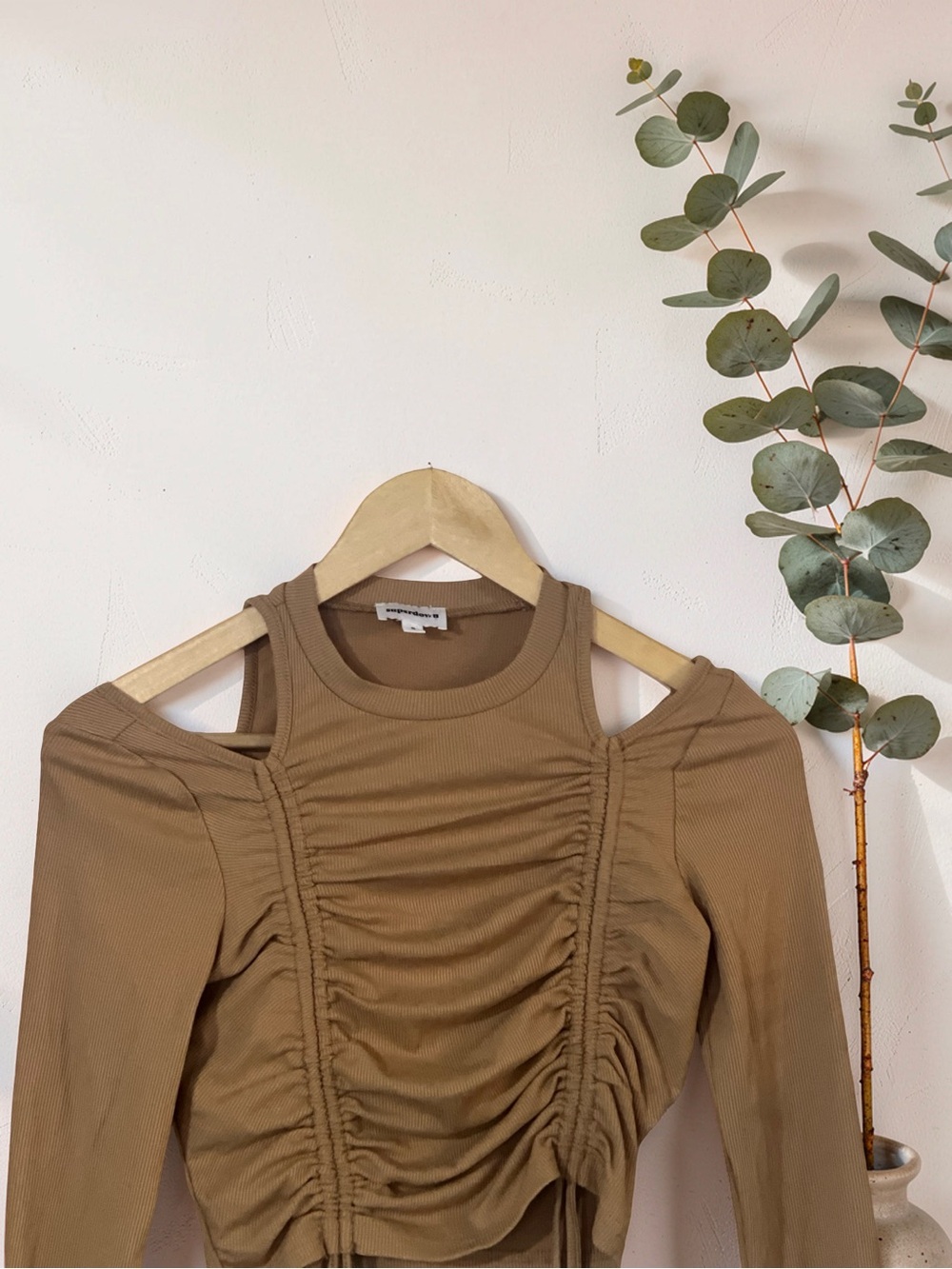 Superdown Andi Ruched Top - Picture 7 of 14
